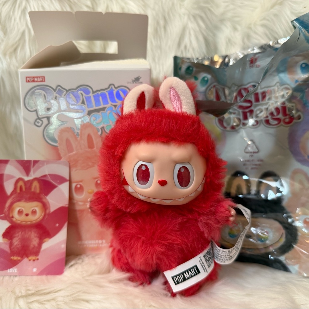 Pop Mart Labubu/Lafufu - Big Into Energy - LOVE